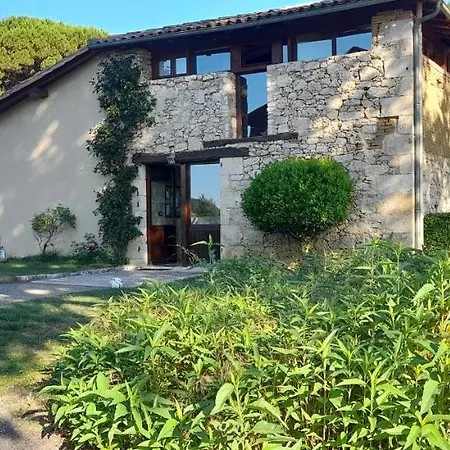 فندق مبيت وإفطار Domaine Jardin D'en Naoua Maubec (Tarn-et-Garonne)