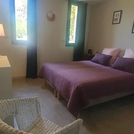 ベッド・アンド・ブレックファスト Domaine Jardin D'en Naoua Maubec