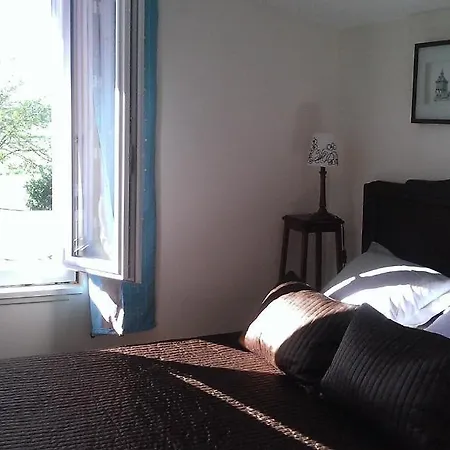 ベッド・アンド・ブレックファスト Domaine Jardin D'en Naoua Maubec